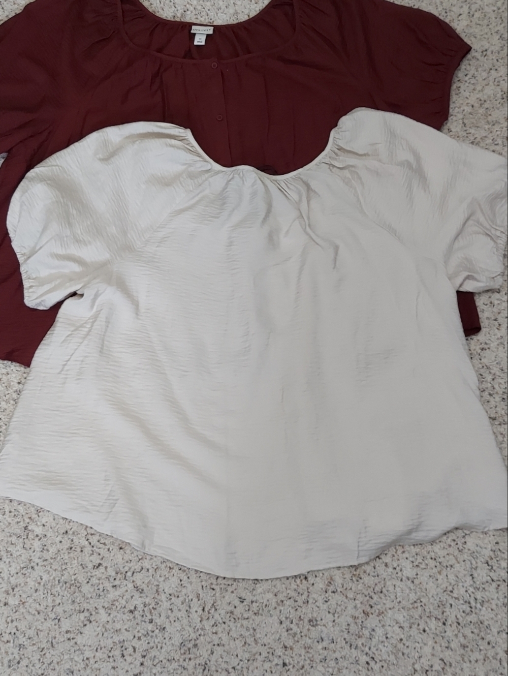 Ava & Viv Short Sleeve Button Down Top Bundle(2qty) Cream And Burgundy 3X NWOT - Picture 7 of 9